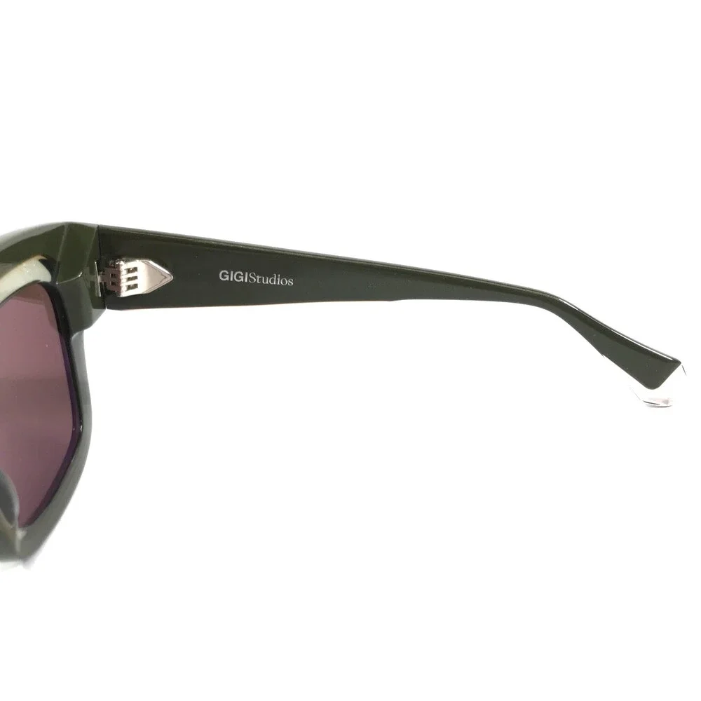GiGi brand new